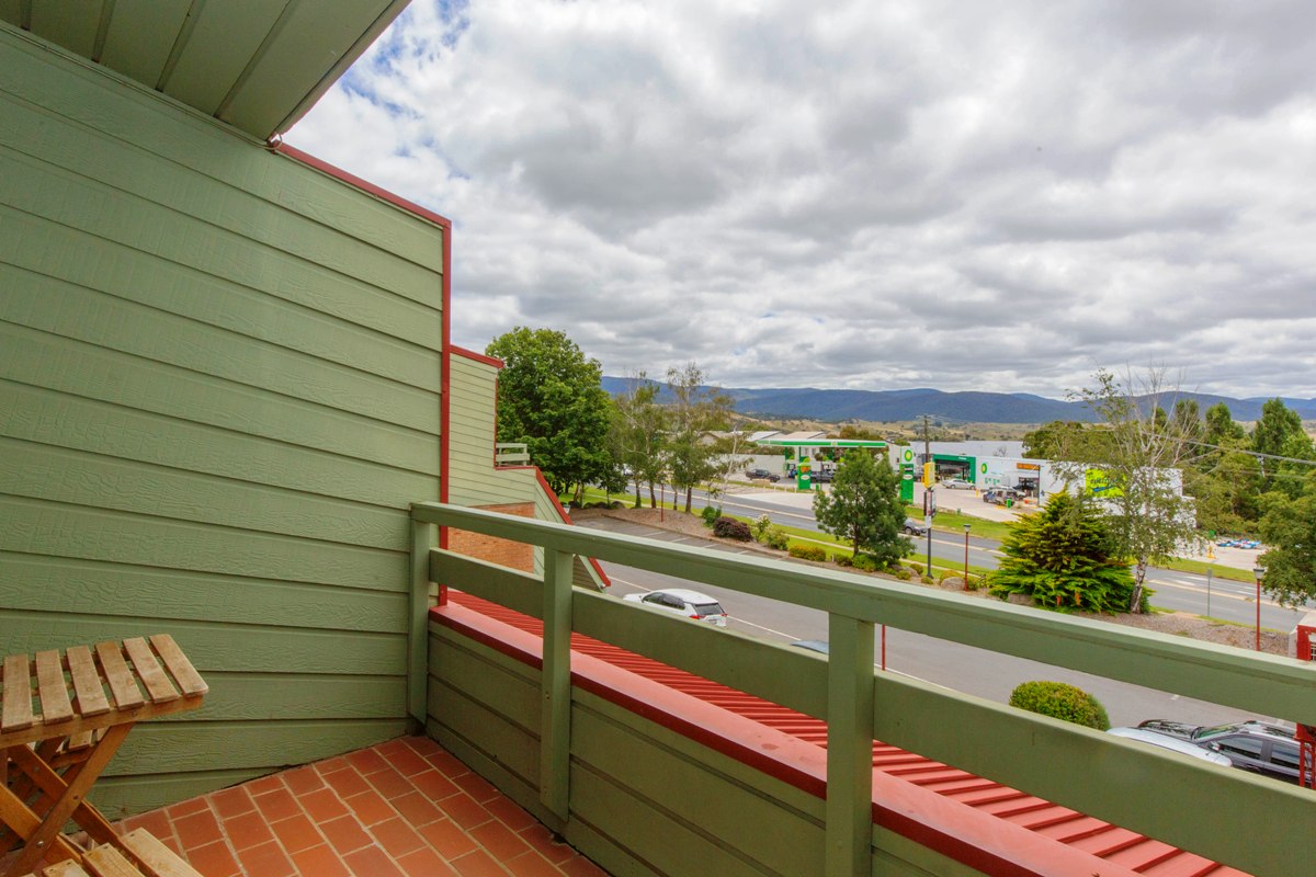 Gables 27, Jindabyne Balcony